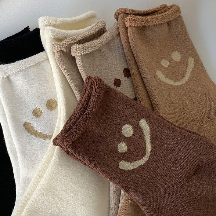 Mirla | Ansiktsstrumpor paket med glada ansikten för varje outfit-Eva Jonsson