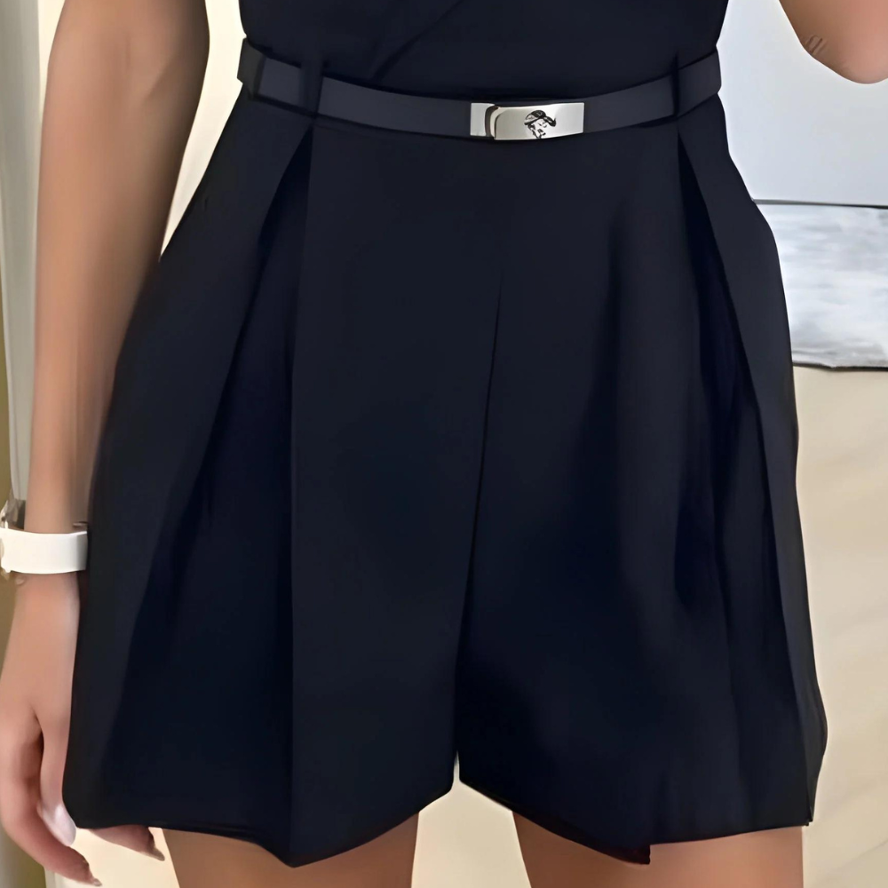 Mirla | Ärmlös Jumpsuit Vikt V-halsade Snitt Midja Bälte Pliserade Shorts Tajt Passform-Eva Jonsson