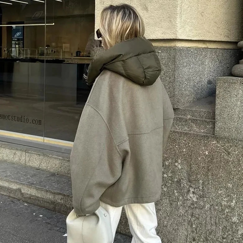 Mirla | Avslappnad Löst Passande Kvinna Hoodie-Eva Jonsson