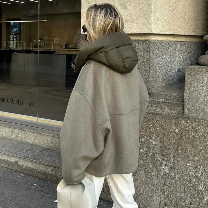 Mirla | Avslappnad Löst Passande Kvinna Hoodie-Eva Jonsson