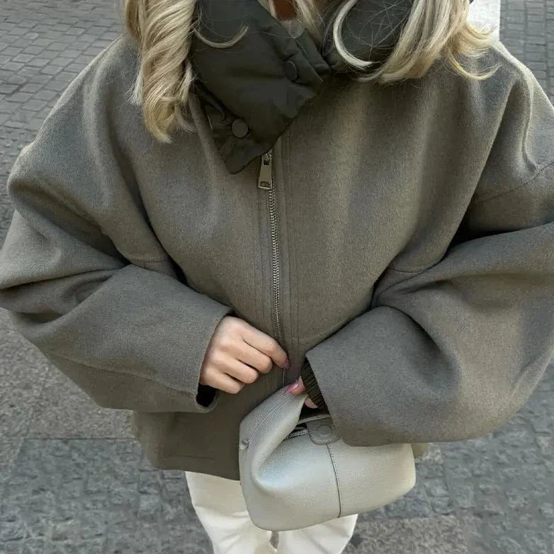 Mirla | Avslappnad Löst Passande Kvinna Hoodie-Eva Jonsson