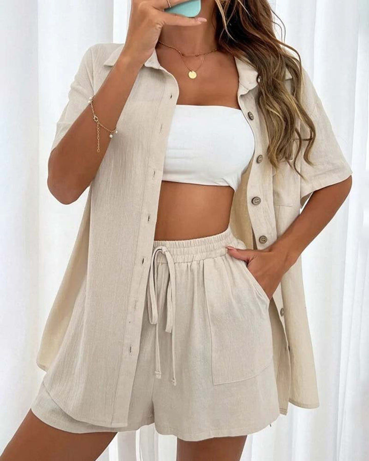 Mirla | Avslappnad set av enfärgad skjorta och shorts-Eva Jonsson