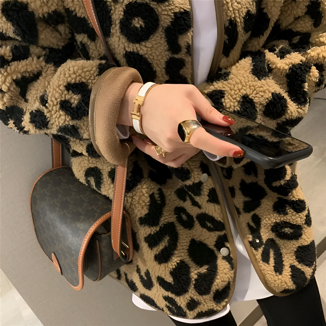 Mirla | Bekväm & Elegant Leopardsmönster Kappa-Eva Jonsson