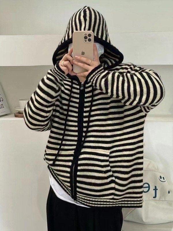 Mirla | Bekväm Randig Hoodie med Dragkedja-Eva Jonsson