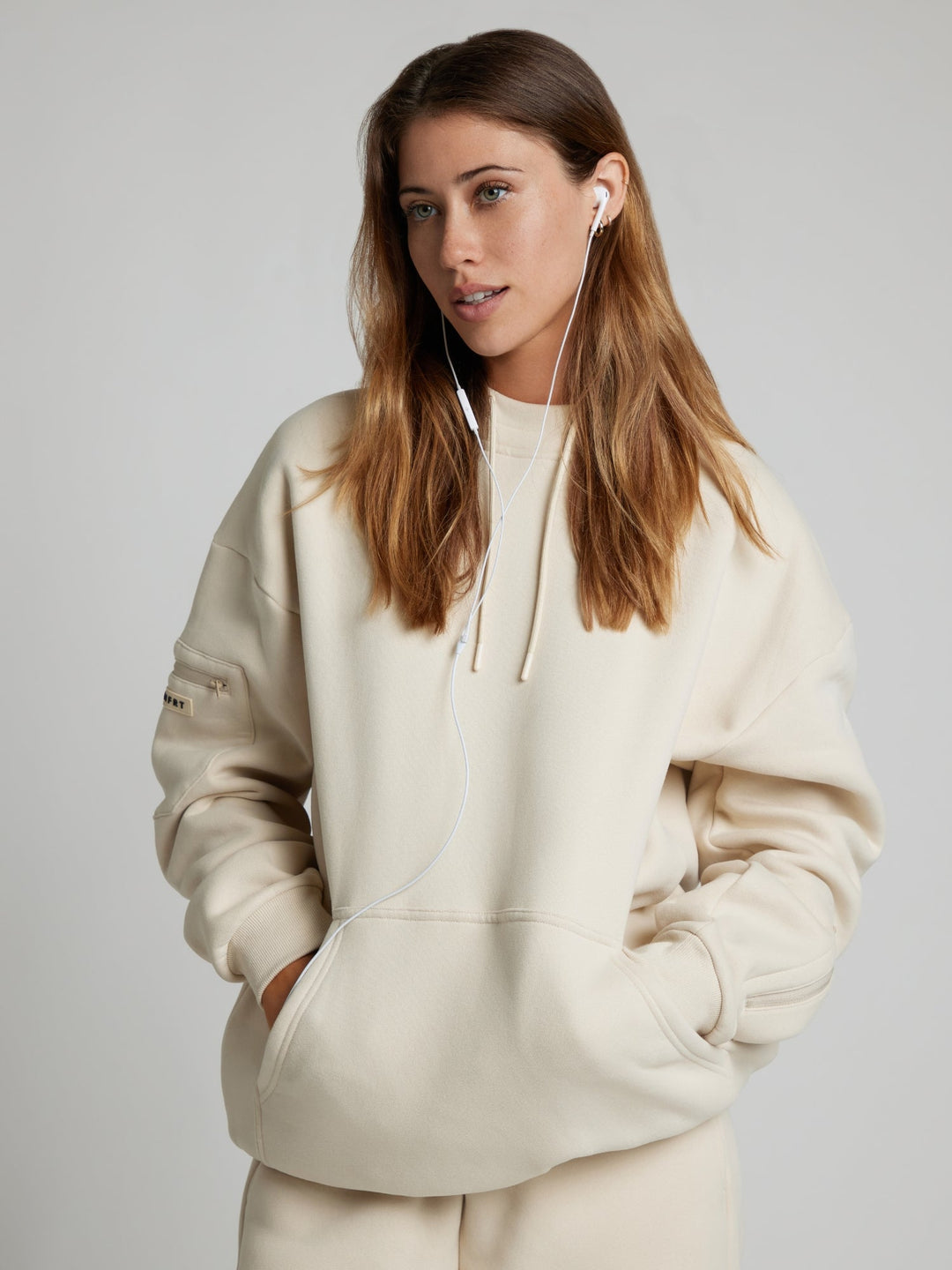 Mirla | Bekväm Rese-Hoodie med Flygplansläge Grafik-Eva Jonsson