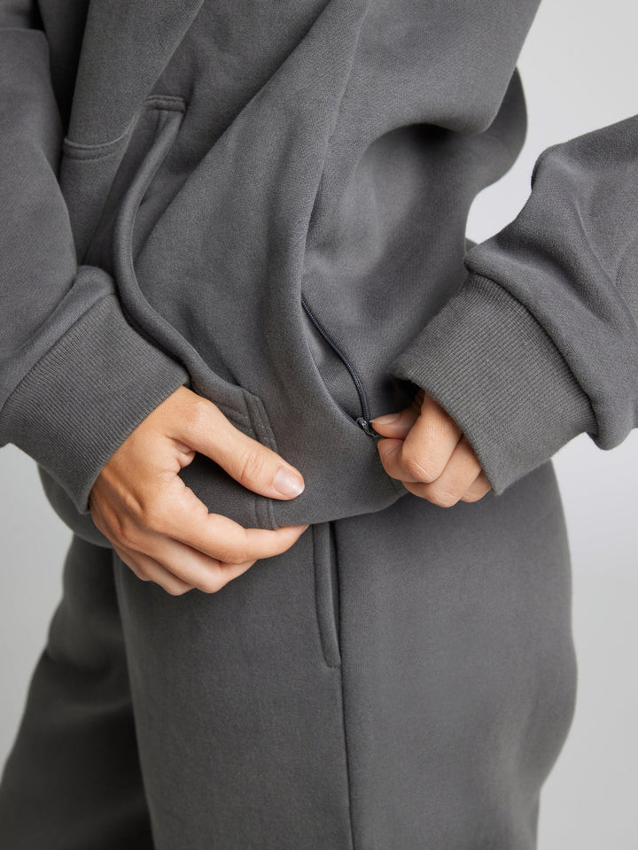 Mirla | Bekväm Rese-Hoodie med Flygplansläge Grafik-Eva Jonsson