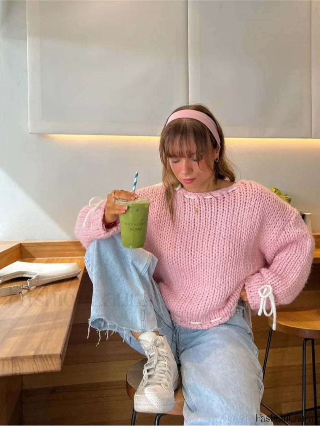 Mirla | Bekväm Stickad Tröja med Kontrasterande Detaljer-Eva Jonsson