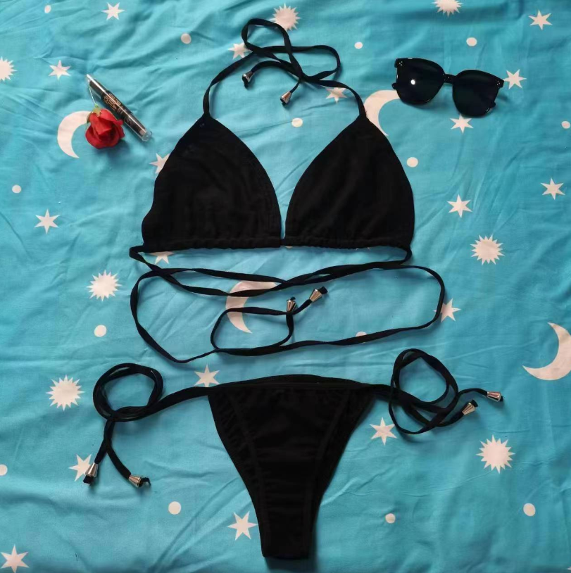 Mirla | Bikinis med spets Inga solbrännor, Bara heta kurvor-Eva Jonsson