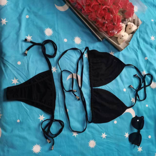 Mirla | Bikinis med spets Inga solbrännor, Bara heta kurvor-Eva Jonsson