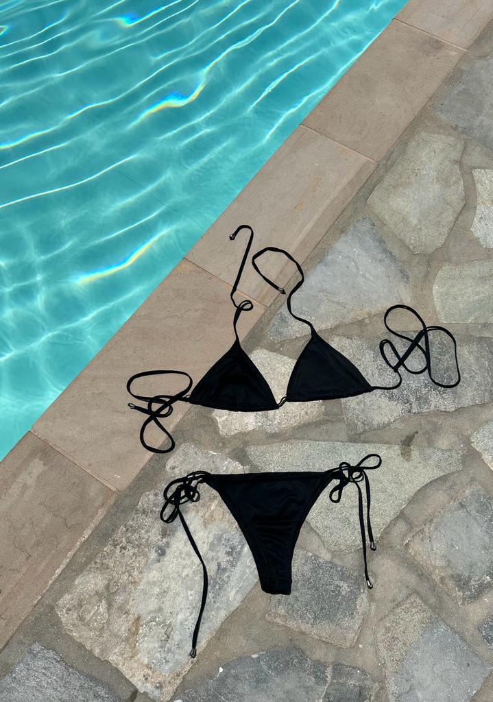 Mirla | Bikinis med spets Inga solbrännor, Bara heta kurvor-Eva Jonsson