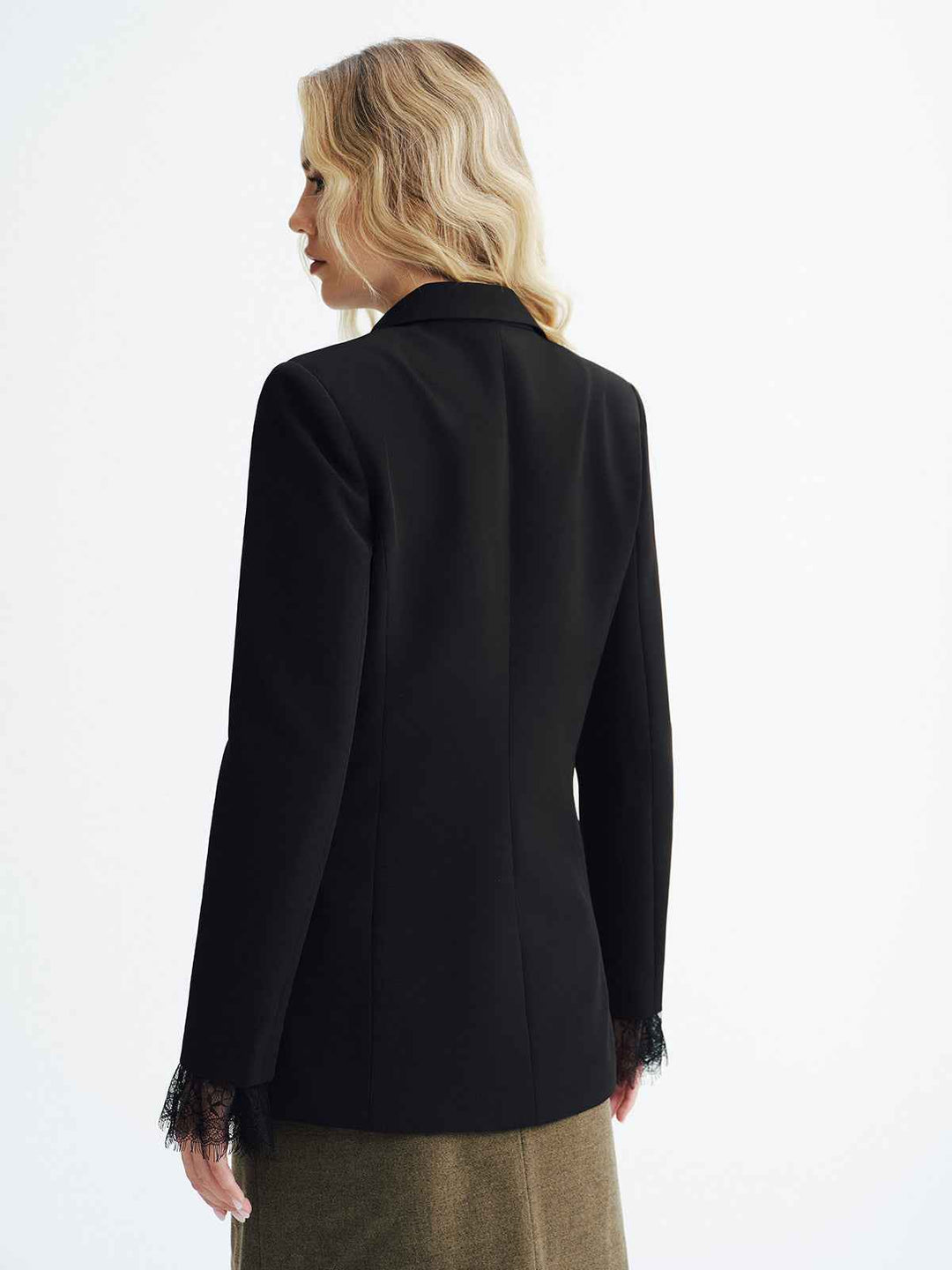 Mirla | Blazer - Eleganta Spetsdetaljer med Slim Fit Design-Eva Jonsson