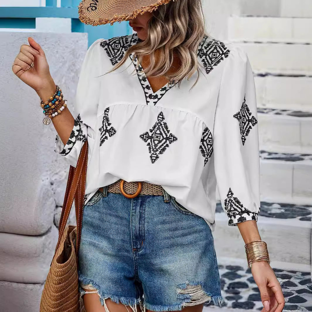 Mirla | Boho Chic V-hals Broderad Blus för Kvinnor-Eva Jonsson