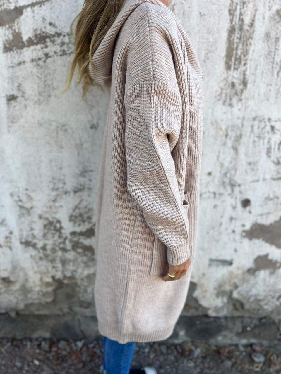 Mirla | Cardigan Lång Öppen Framsidan Ribbad Stickad Knapplist & Framlomm pockets-Eva Jonsson