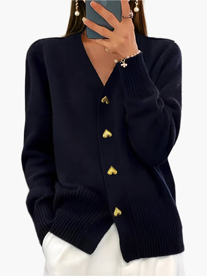 Mirla | Cardigan med Hjärtknappar - Elegant Stickad Tröja för Vardag och Kontor-Eva Jonsson