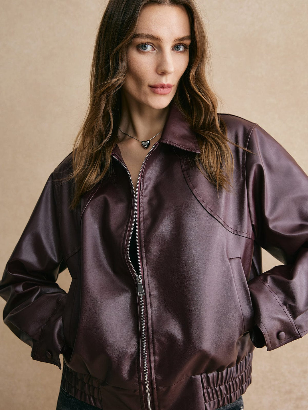 Mirla | Cropped Läderjacka Modern, Elegant & Tidös-Eva Jonsson
