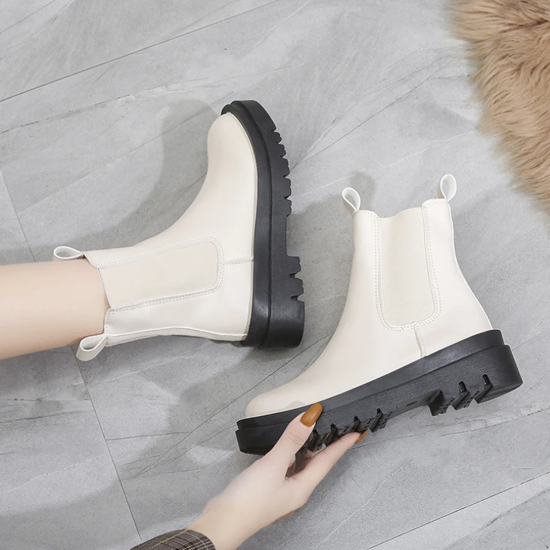 Mirla | Dam Chelsea Boots med elastiska sidor och draglooper-Eva Jonsson