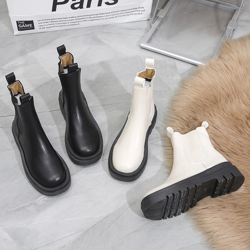 Mirla | Dam Chelsea Boots med elastiska sidor och draglooper-Eva Jonsson