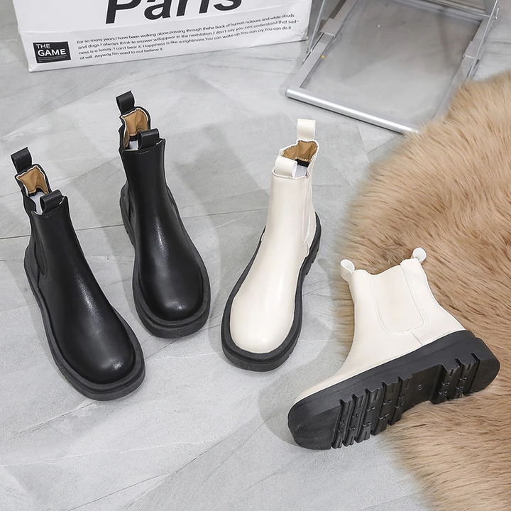 Mirla | Dam Chelsea Boots med elastiska sidor och draglooper-Eva Jonsson