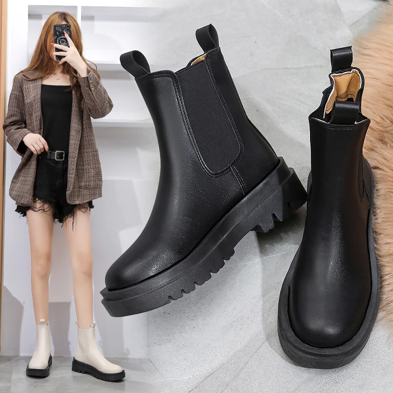 Mirla | Dam Chelsea Boots med elastiska sidor och draglooper-Eva Jonsson