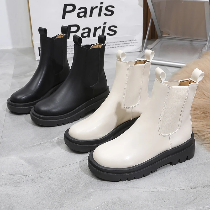 Mirla | Dam Chelsea Boots med elastiska sidor och draglooper-Eva Jonsson
