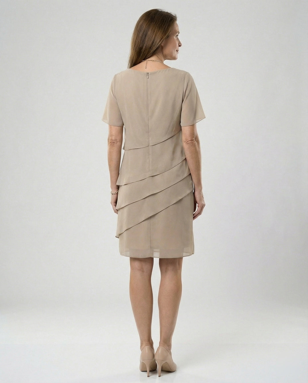 Mirla | Dam Elegant Slimmande Klänning, Figurformad & Feminin Skuren-Eva Jonsson
