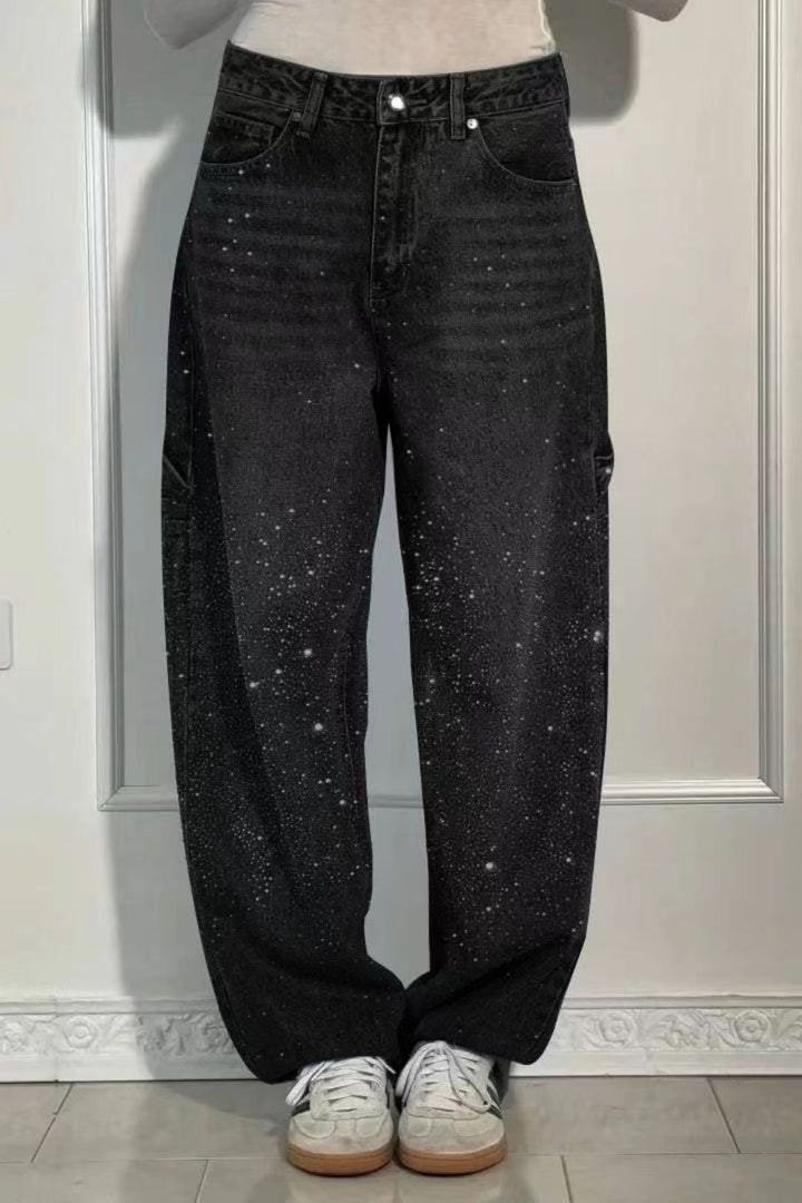 Mirla | Damens tvättade jeans med strassdetaljer i lös passform-Eva Jonsson