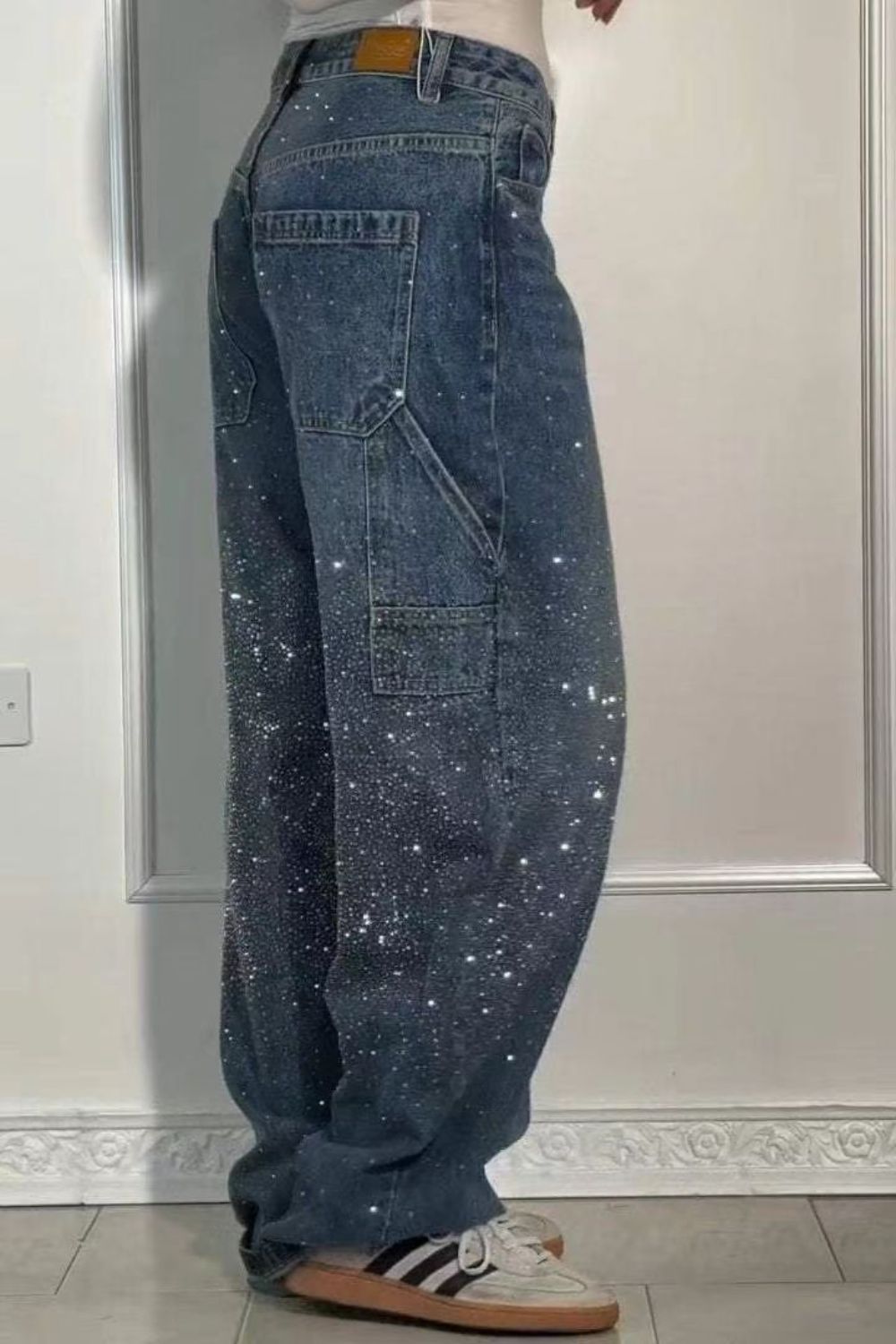 Mirla | Damens tvättade jeans med strassdetaljer i lös passform-Eva Jonsson