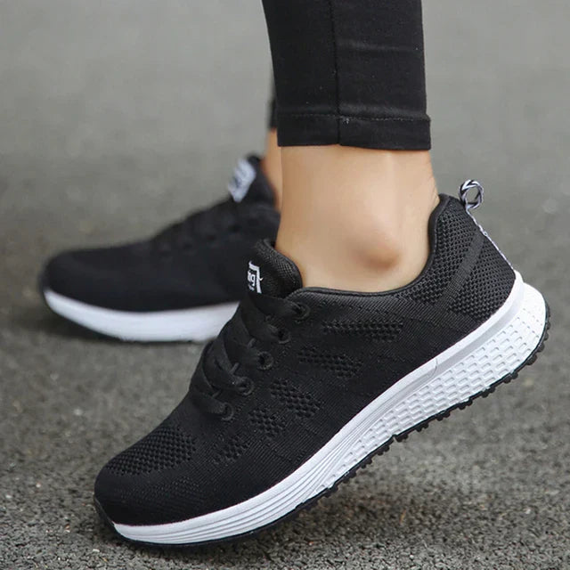 Mirla | Damers Andningsbara Mesh Tyg Snörade Sneakers-Eva Jonsson