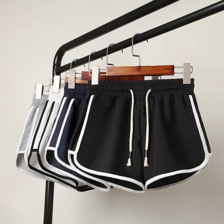 Mirla | Damrandiga shorts med andningsbart, elastiskt midjeband-Eva Jonsson