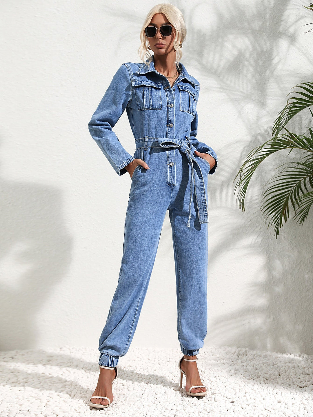 Mirla | Denim Overall Knappframsidan Kläppen fickor Passande bälte Uppvikta ärmar-Eva Jonsson