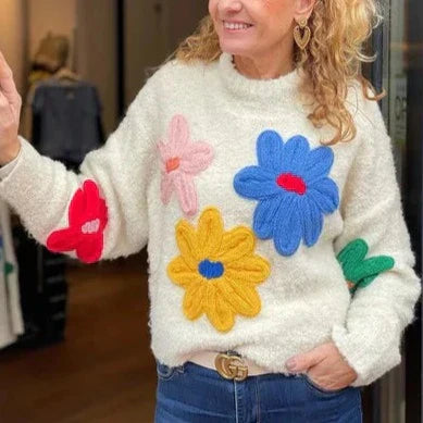 Mirla | Elegant Blommkonst Tröja för En Bekväm Säsongstil-Eva Jonsson