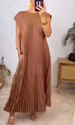Mirla | Elegant Fållad Klänning Enfärgad Ärmlös-Eva Jonsson