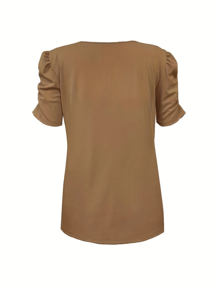 Mirla | Elegant Ribbat V-Hals T-Shirt för Damer-Eva Jonsson