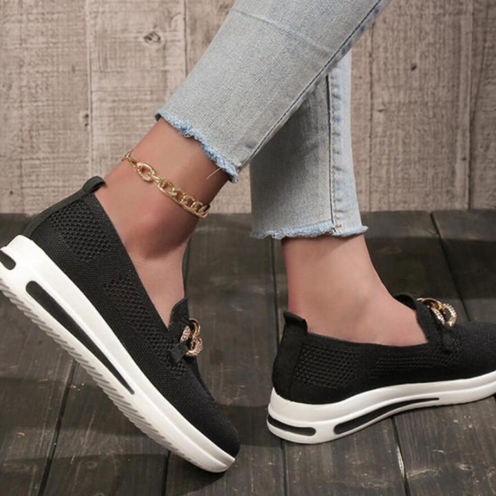 Mirla | Elegant Slip-On-Loafers med kedjedetalj för kvinnor-Eva Jonsson