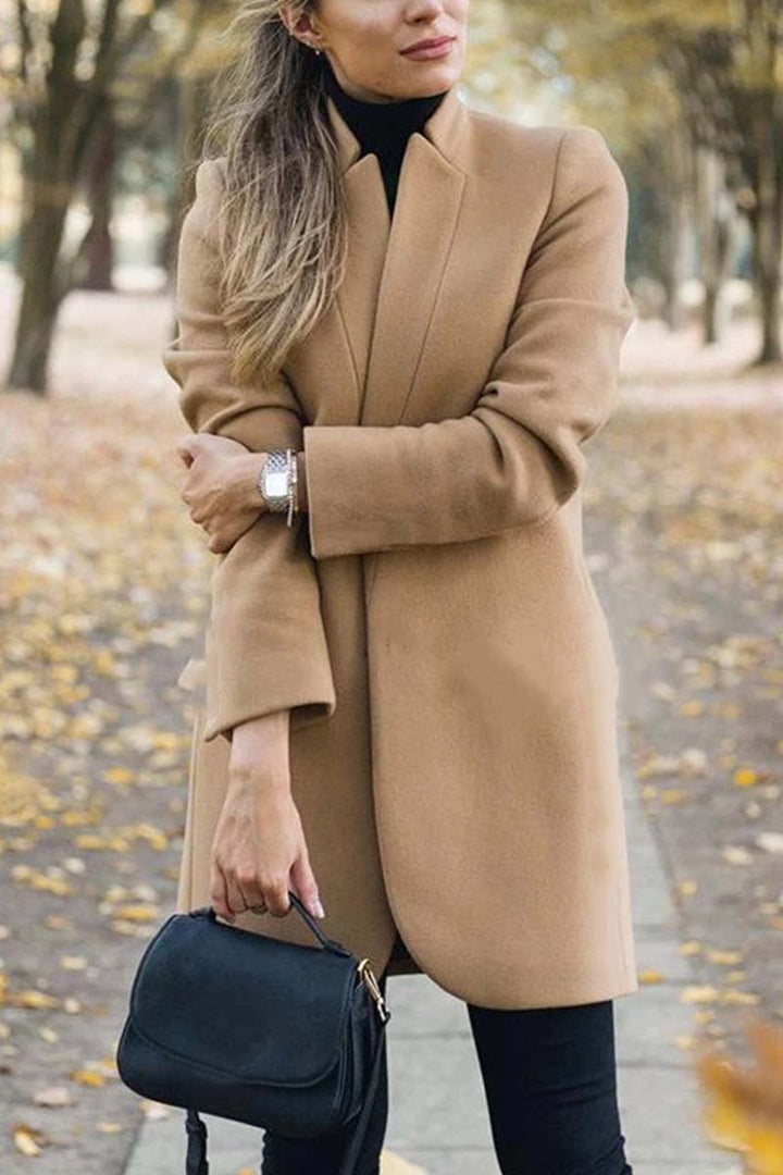Mirla | Elegant kappa med ståkrage-Eva Jonsson