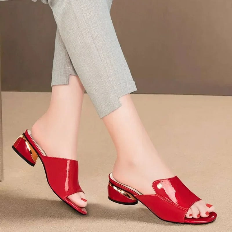 Mirla | Eleganta slippers med glansigt finish-Eva Jonsson