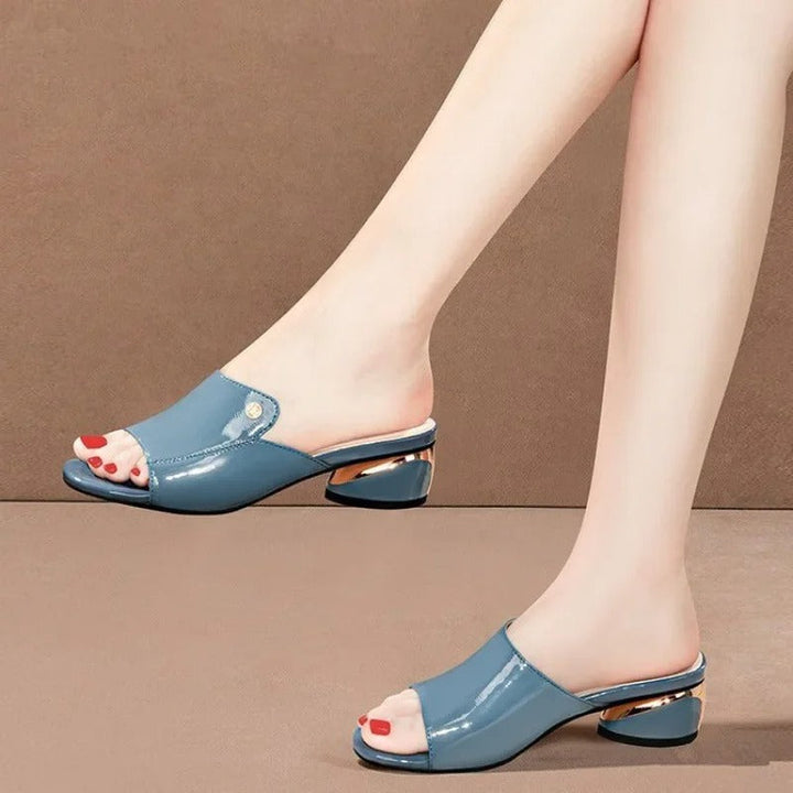Mirla | Eleganta slippers med glansigt finish-Eva Jonsson