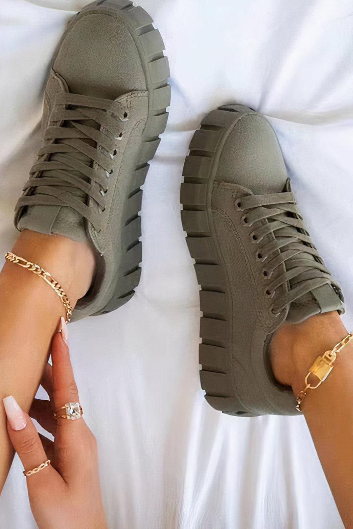 Mirla | Ensfärgade Låga Sneakers-Eva Jonsson