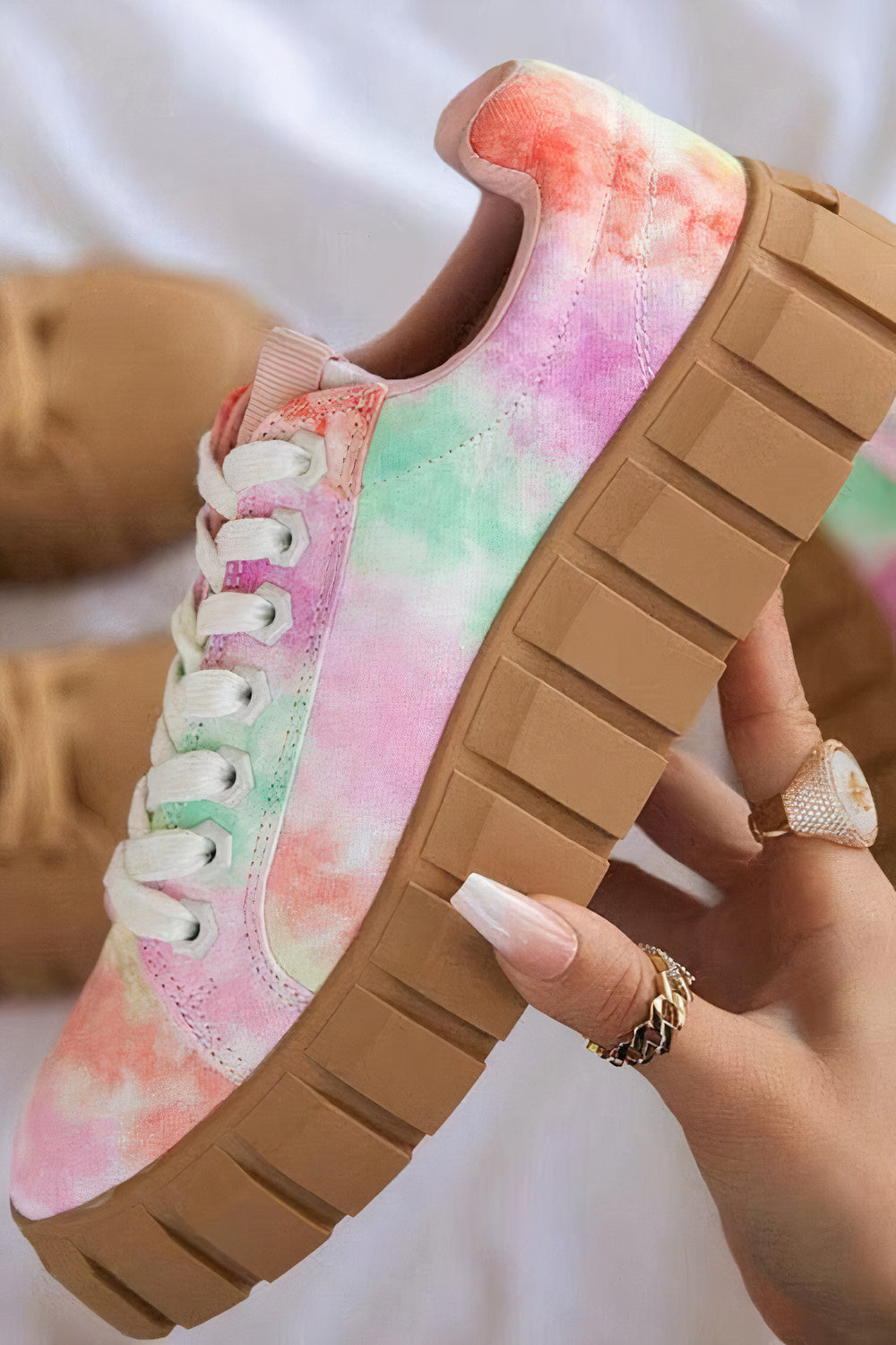Mirla | Ensfärgade Låga Sneakers-Eva Jonsson