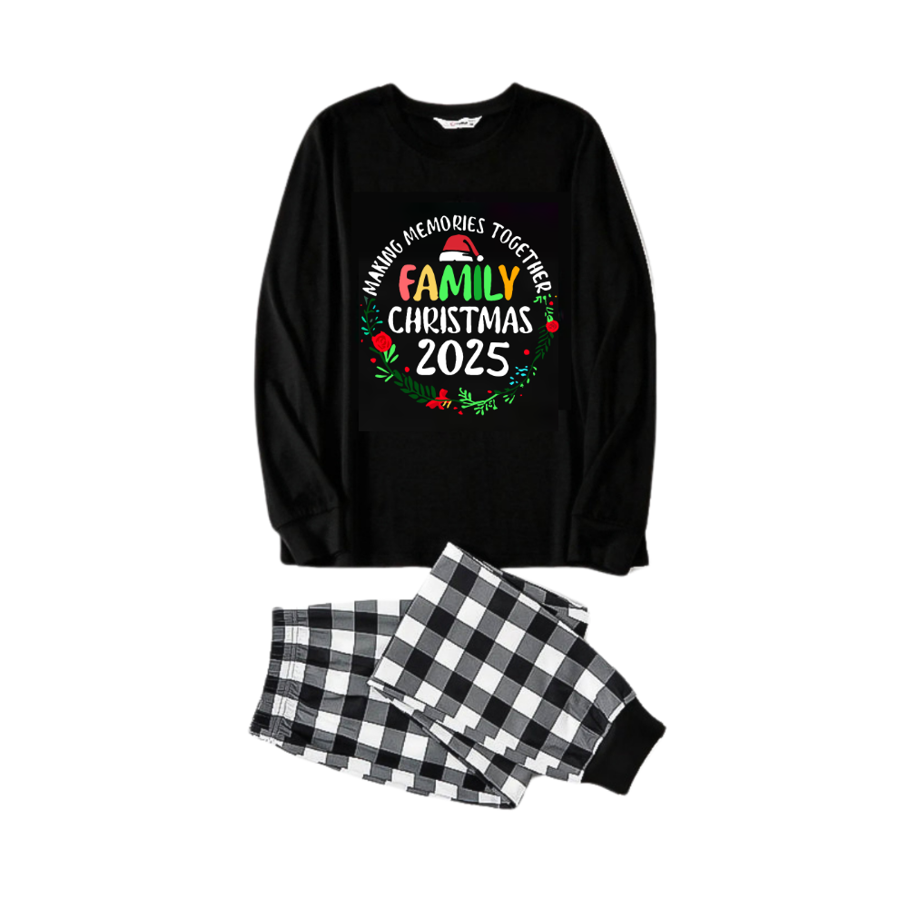 Mirla | Familjens Jul 2025 Skapa Minnen Tillsammans Texttryck Svart-Vitt Rutiga Familjepyjamas-Eva Jonsson