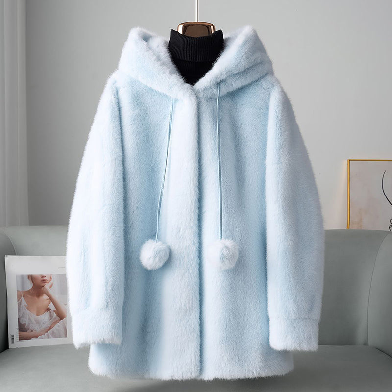Mirla | Faux-Fur-Hoodie med Pom-Detaljer-Eva Jonsson