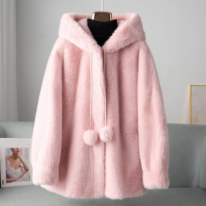 Mirla | Faux-Fur-Hoodie med Pom-Detaljer-Eva Jonsson