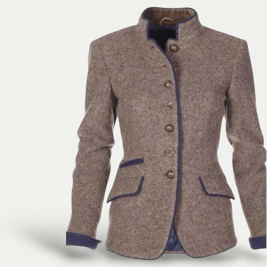 Mirla | Figursydd Korts Blazer med Ståkrage – Stilig Avslappnad Lager-Eva Jonsson