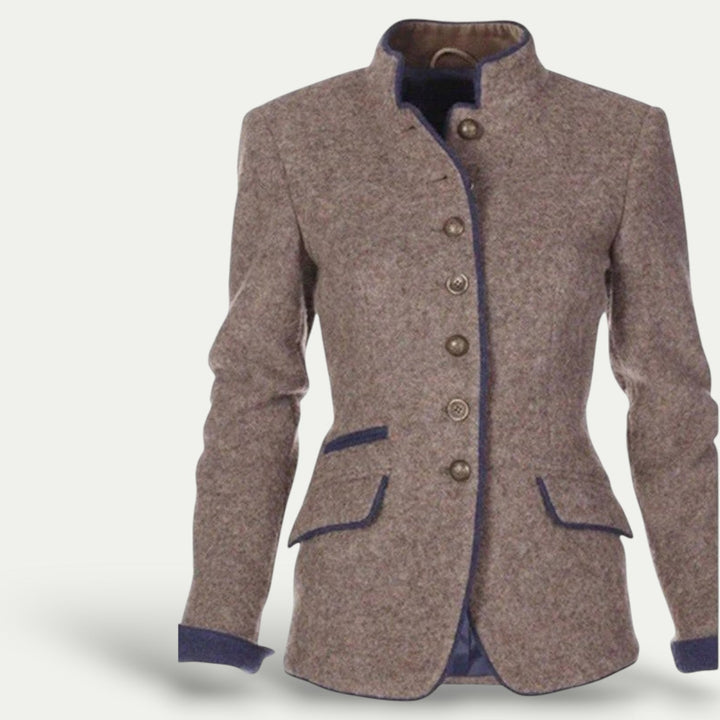 Mirla | Figursydd Korts Blazer med Ståkrage – Stilig Avslappnad Lager-Eva Jonsson