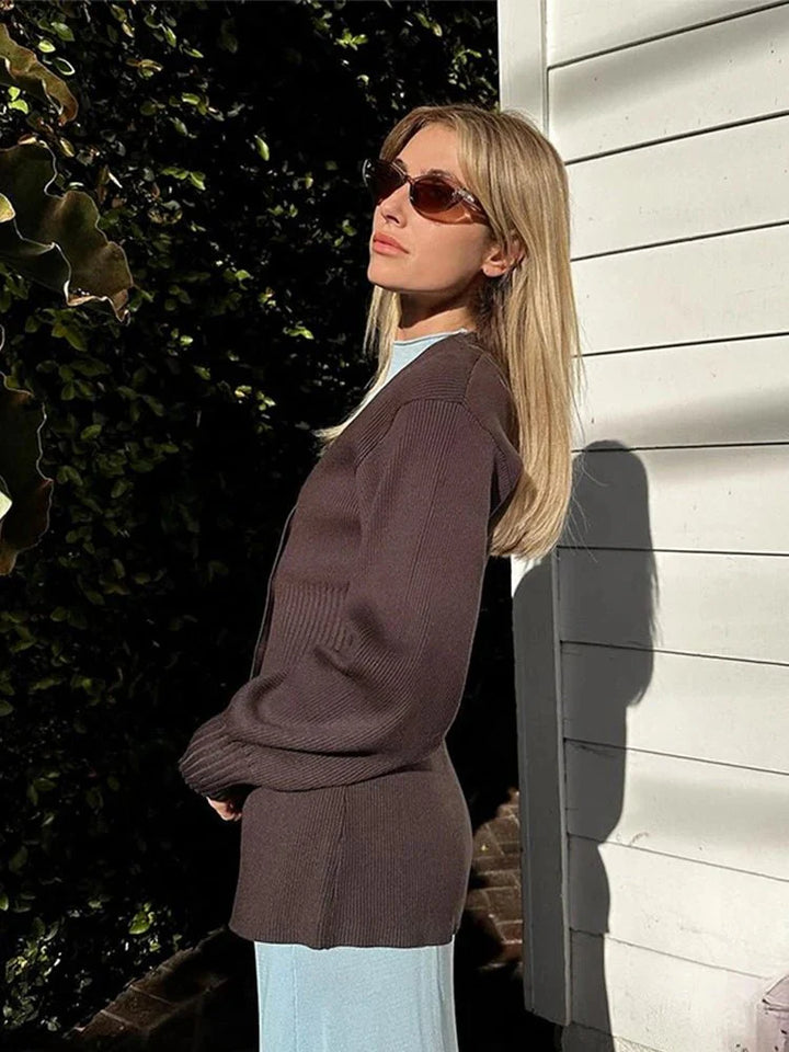 Mirla | Figursydd V-Hals Cardigan-Eva Jonsson