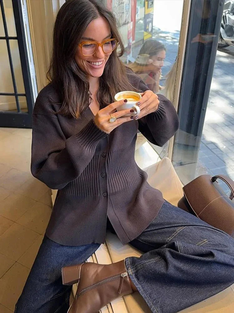 Mirla | Figursydd V-Hals Cardigan-Eva Jonsson