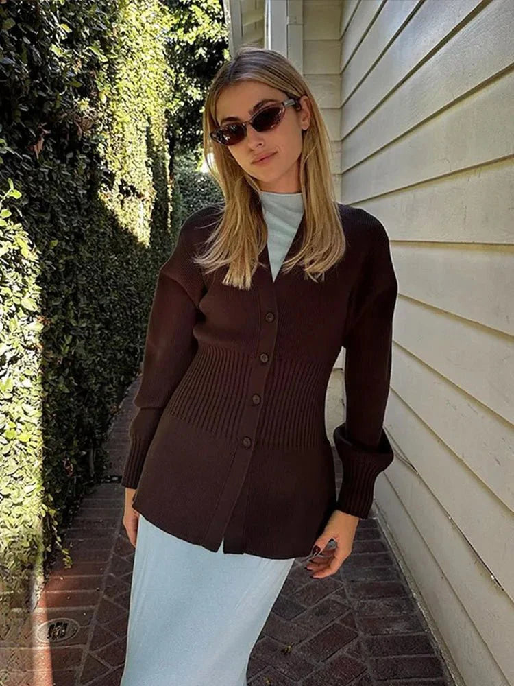 Mirla | Figursydd V-Hals Cardigan-Eva Jonsson