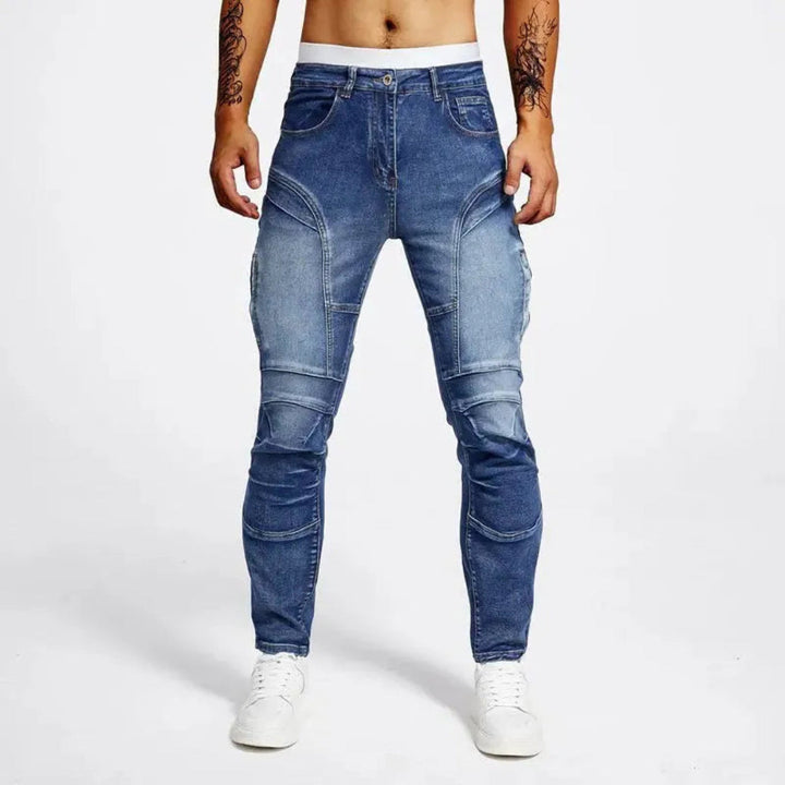 Mirla | Fit Moto Jeans I Premium Stretch-Denim med Panel Sömmar-Eva Jonsson