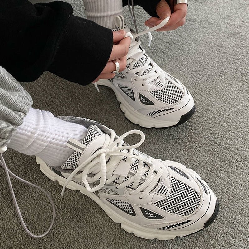 Mirla | Flerfärgade Mesh Sneakers med Tjock Sula för Damer-Eva Jonsson