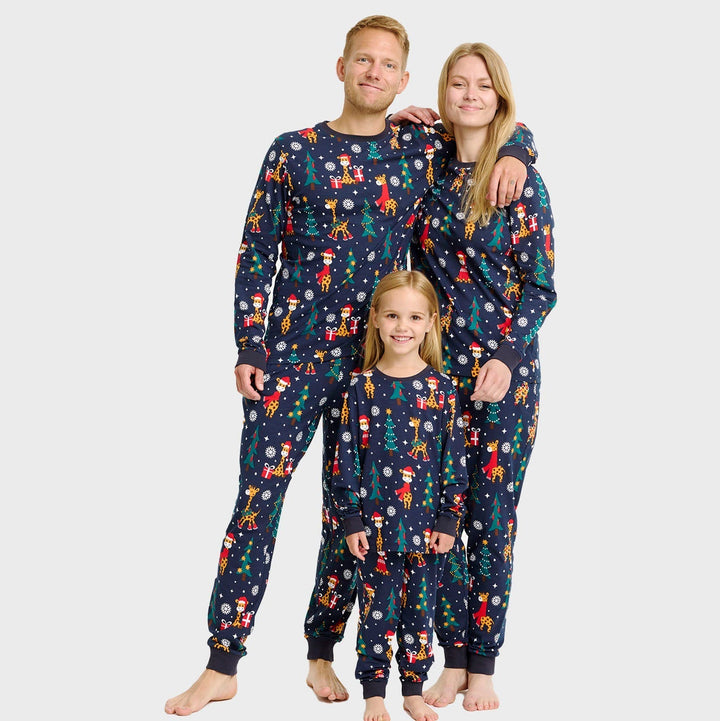 Mirla | Giraffernas Julpyjamas - Herr-Eva Jonsson